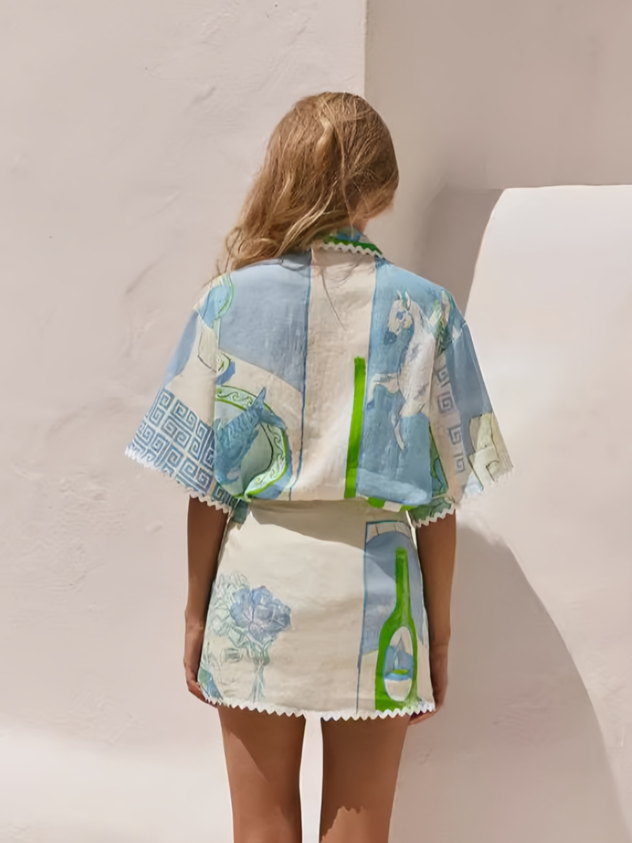 Zestaw w Kwiatowy Wzór – Krótki Rękaw i Kopertowa Mini Spódnica