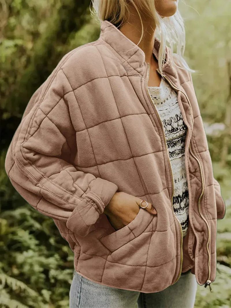 Iris Pikowana Kurtka o Eleganckim Oversize Kroju