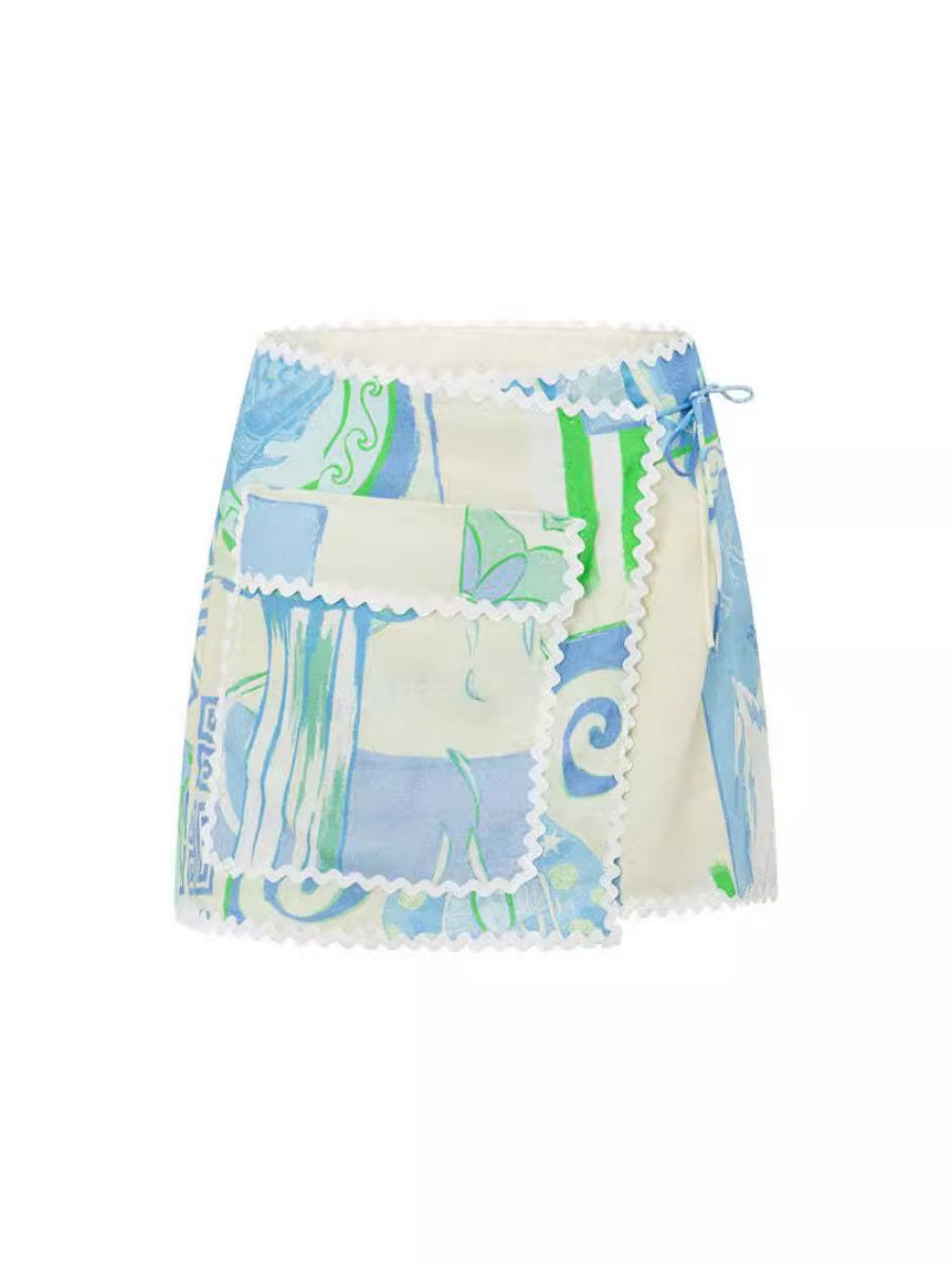 Zestaw w Kwiatowy Wzór – Krótki Rękaw i Kopertowa Mini Spódnica