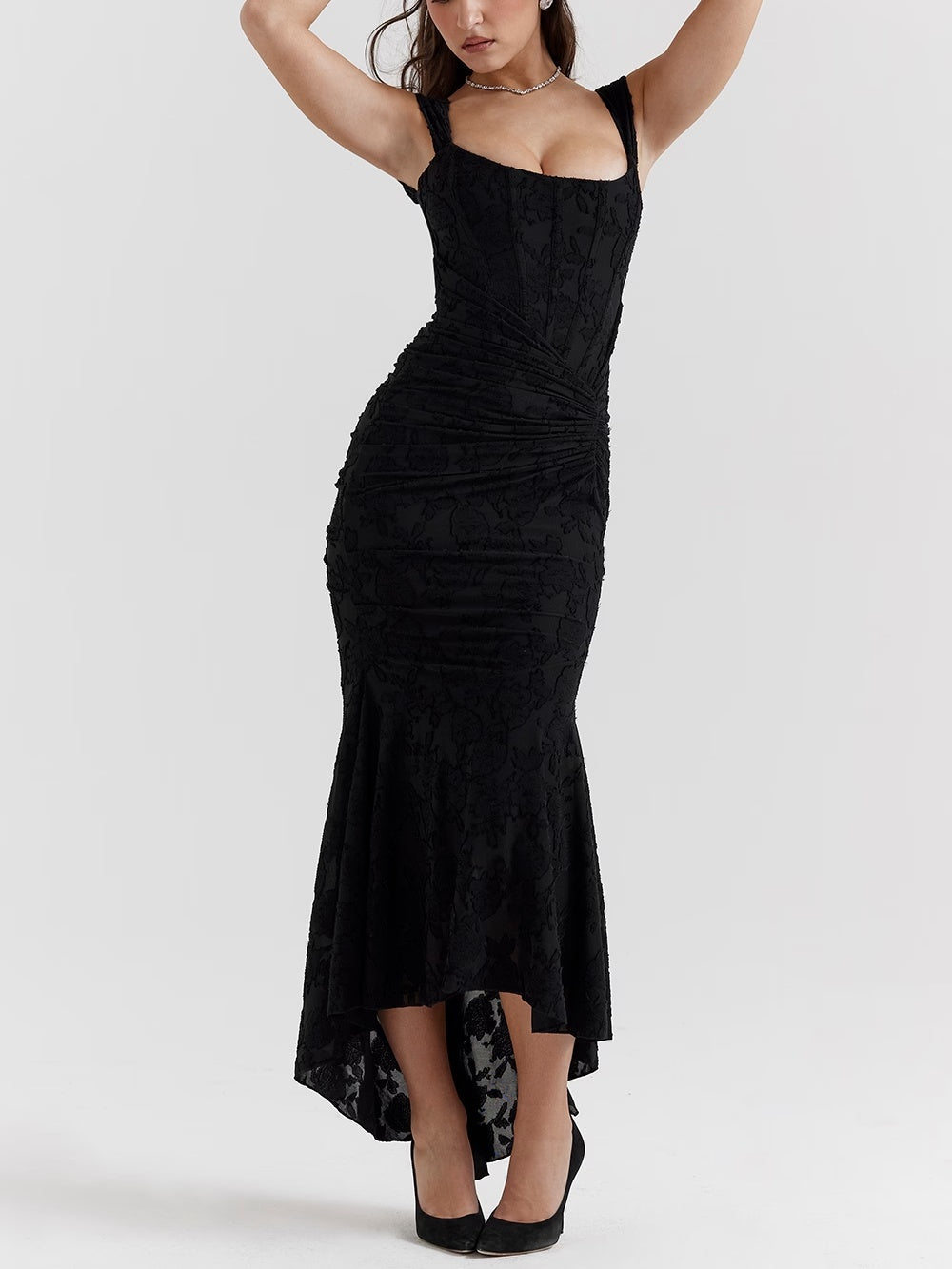 sukienka maxi z kwiatowym wzorem w kształcie dzwonków