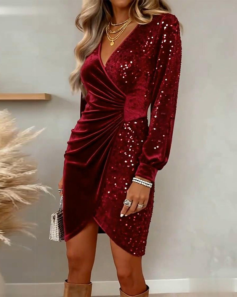 Marlena | Świąteczna Sukienka Midi z Eleganckim Dekoltem w Serek