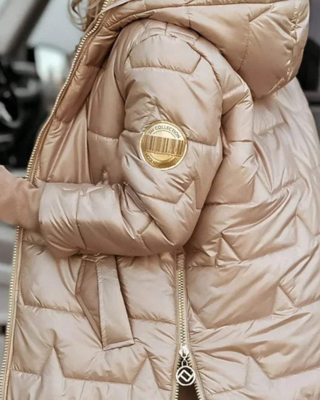 Tess | Elegancki płaszcz zimowy z kapturem i pikowaną podszewką