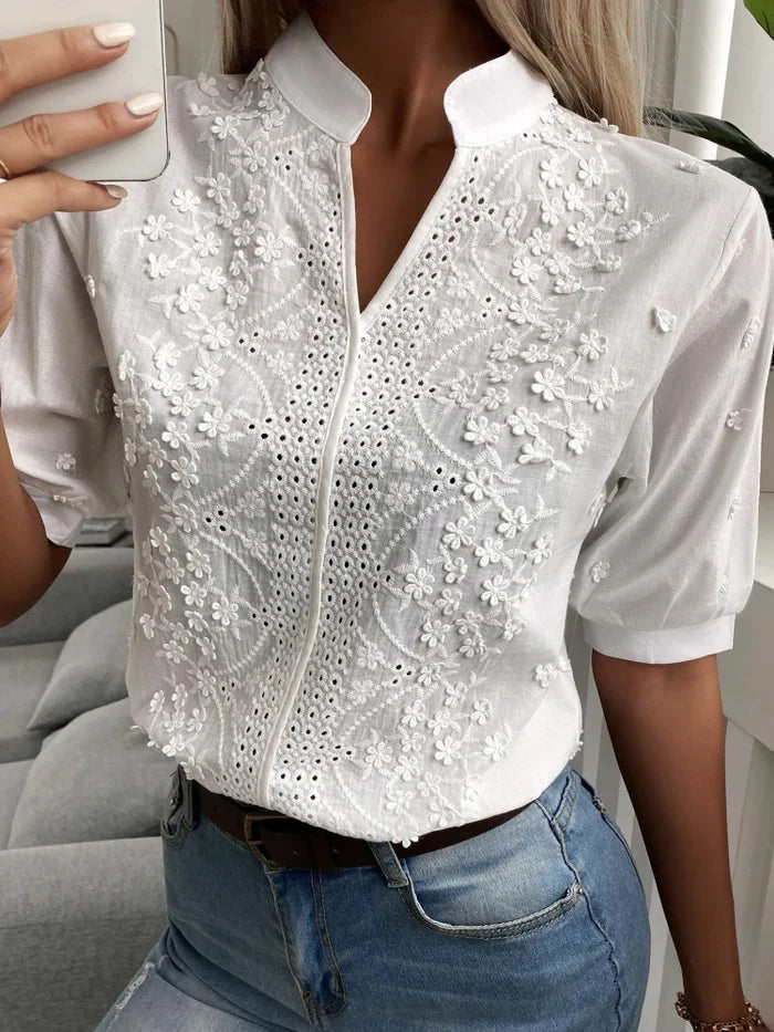 Isabel Elegante Geborduurde Blouse met Pofmouwen